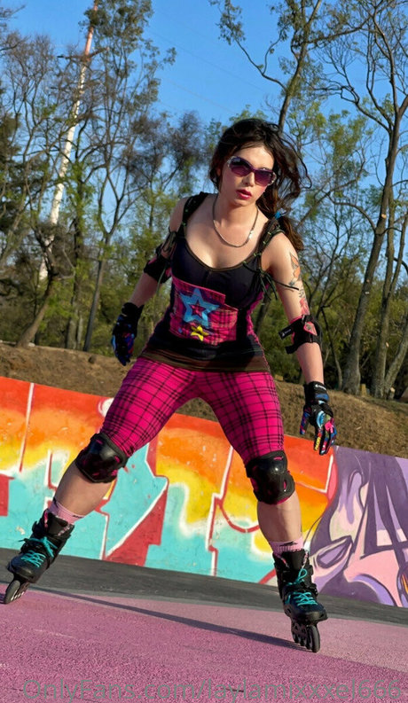 laylamixxxel666 estrella perfecta imagen