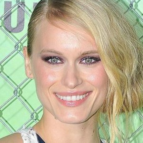 Leven Rambin modelo hermosa galería