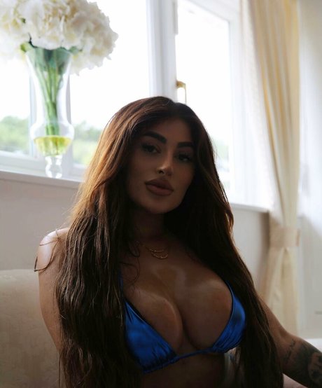 Priya Yasmin X naked pornstar pic