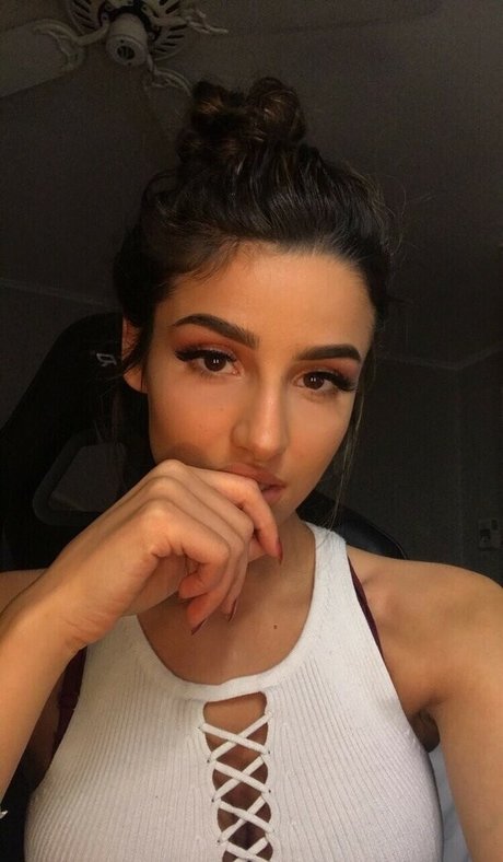 NuFo sex pornstar img
