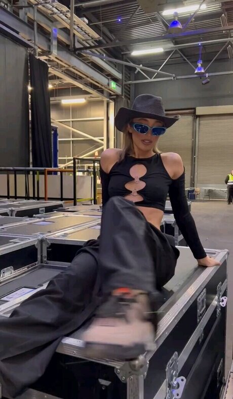 Megan McKenna sexe star photos