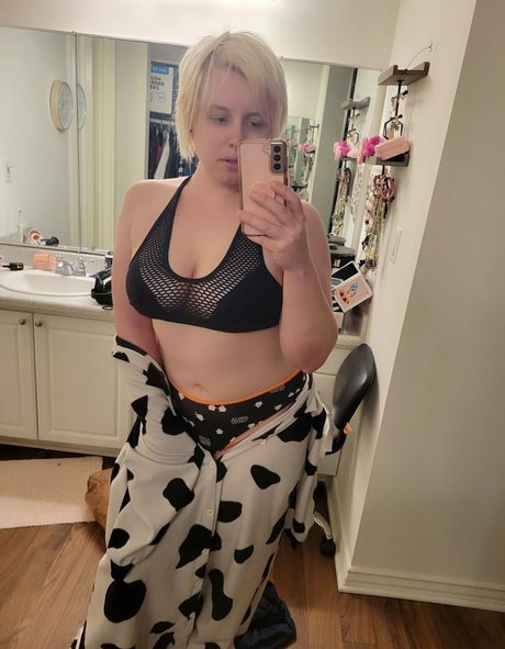 piggynukka star nude image