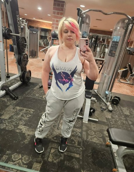 piggynukka actriz sexual galerías