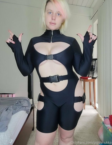 piggynukka art star du porno photos