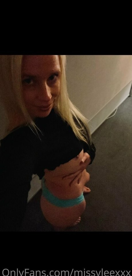 dvpgirlnextdoorxxx modèle nu archive