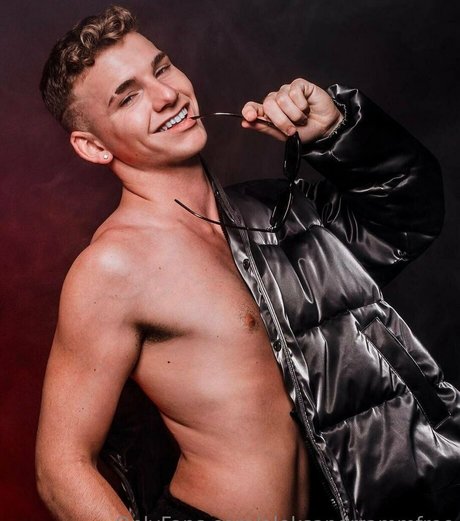 aleksandrrammfree étoile de haute qualité image