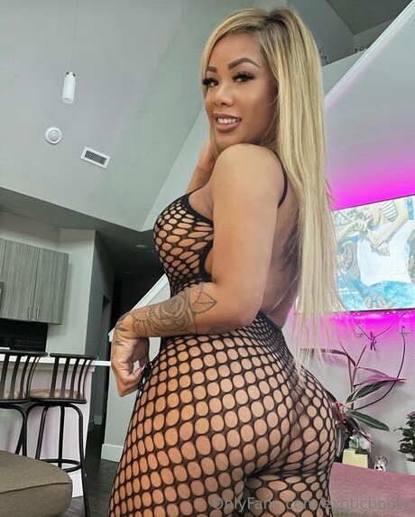 exoticbooty actriz caliente imagen