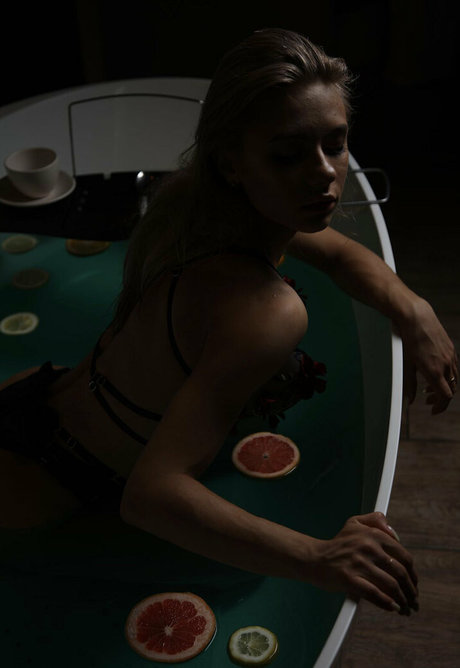 Cherrishluluu model nude archive
