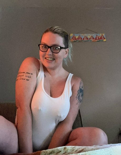 skylar swallows naked star pics