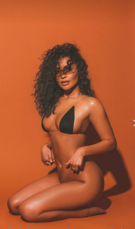 petite latina onlyfans art naked picture