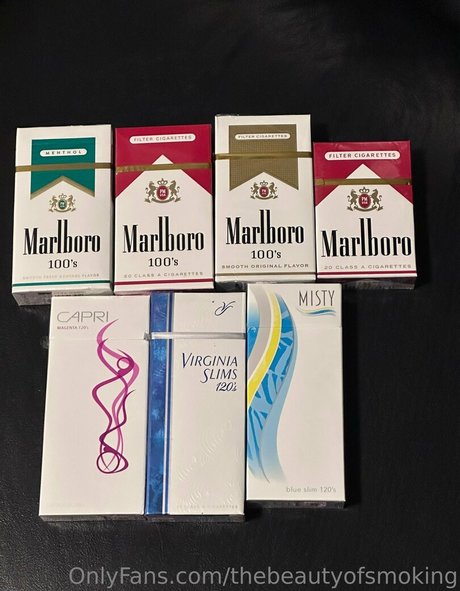 thebeautyofsmoking estrella porno exclusiva galería