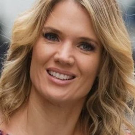 Charlotte Hawkins star du porno adulte archive