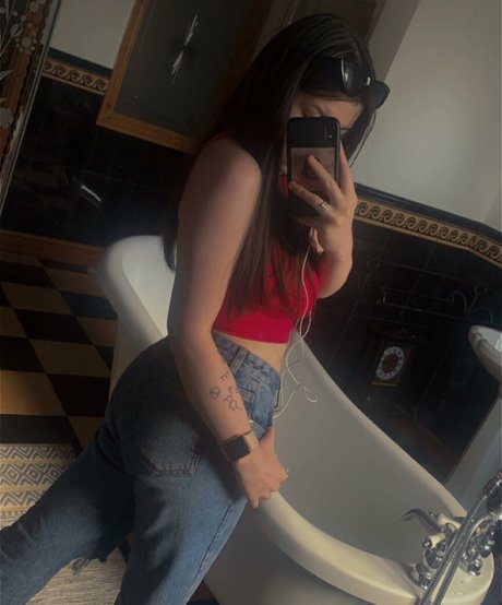 Eleri Evans modèle de haute qualité galeries