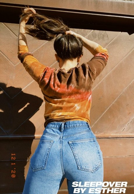 Esther Povitsky actriz de alta definición imágenes