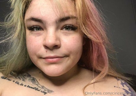 ciricesinssfw modèle xxx image