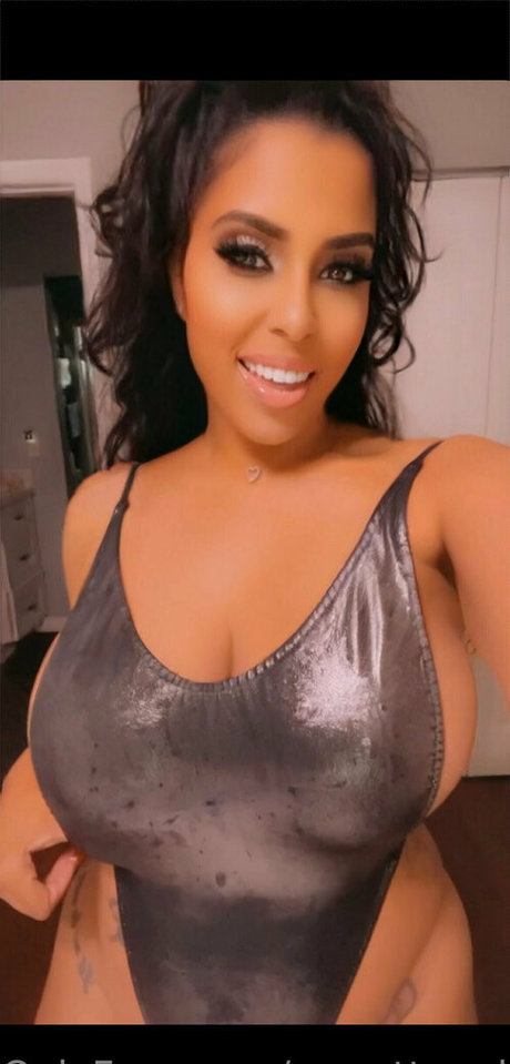 sweetteonly nice actress picture