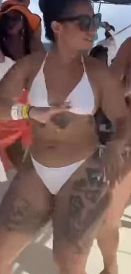 Lolo Barreiro actrice de nus photo