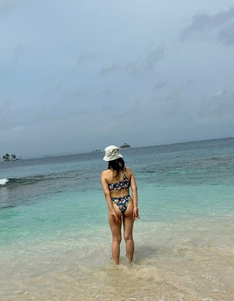 freaksexn bonita modelo foto