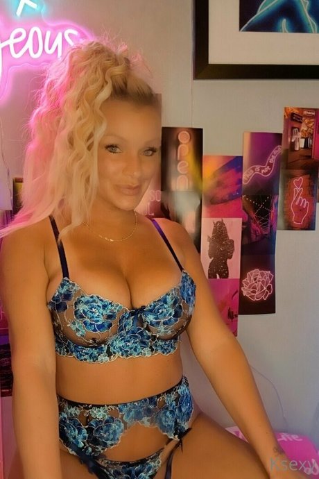 kbaecutie1 modèle pornographique photos