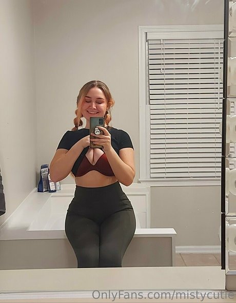 MistyCutie joli modèle img