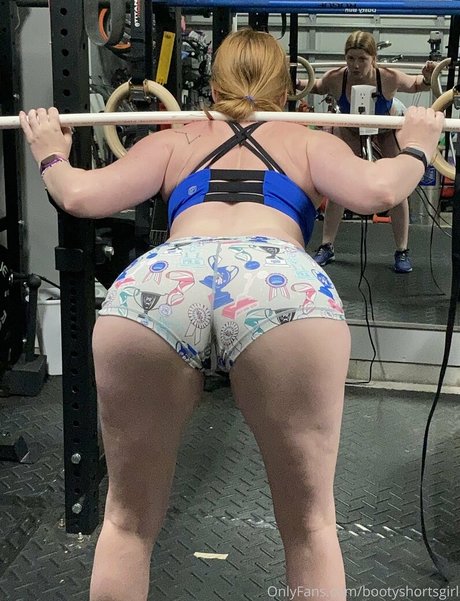 bootyshortsgirl estrella porno bonita galería