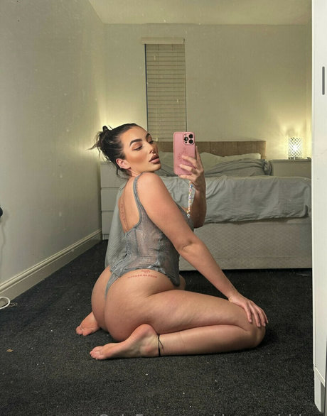 Danielle Tilly Wright hd pornstar image