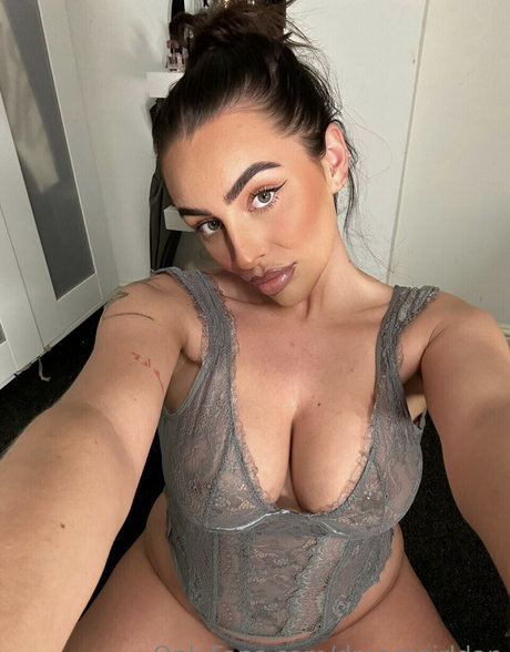 Danielle Tilly Wright xxx model gallery