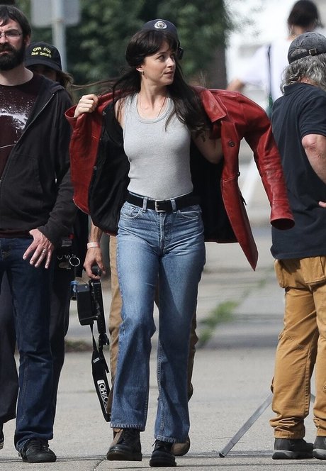 Dakota Johnson actrice de nus photo