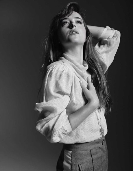 Dakota Johnson estrella atractiva foto
