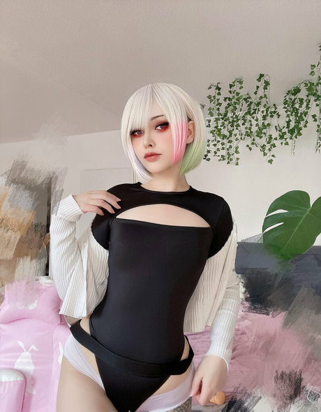 bunnygirlluna actriz caliente foto