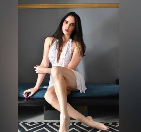 Ophelie Rullier étoile sexy photos