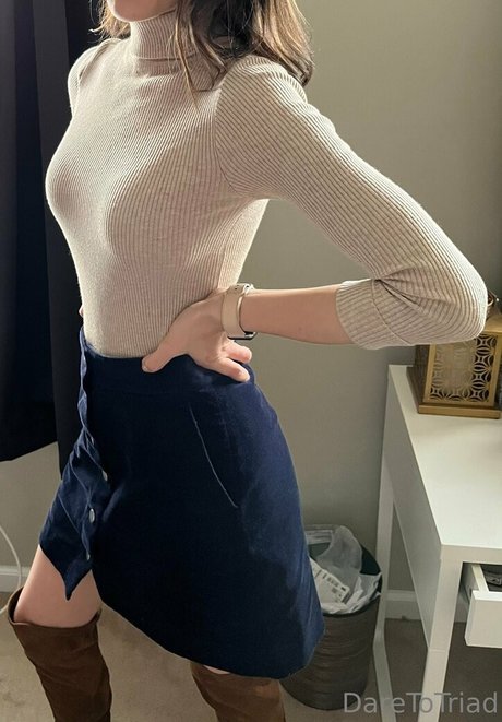 daretotriad modèles nus archive