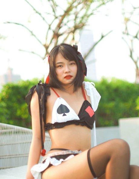 Darkrabbithouse hermosa modelo foto