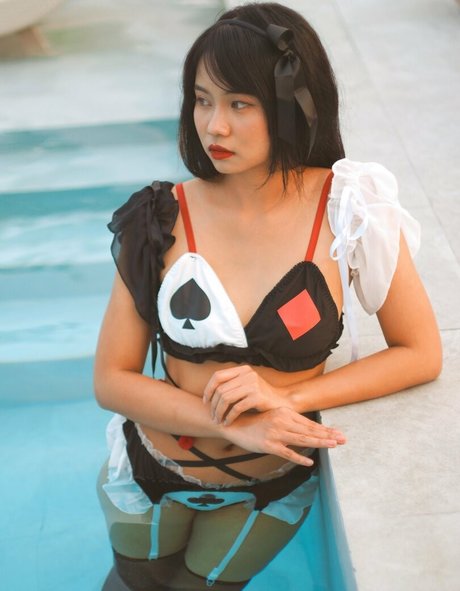 Darkrabbithouse modelo desnuda galerías