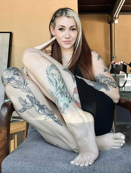 kikikitsunefree jolie étoile des photos