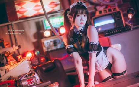 Shimo desnudos de modelos foto