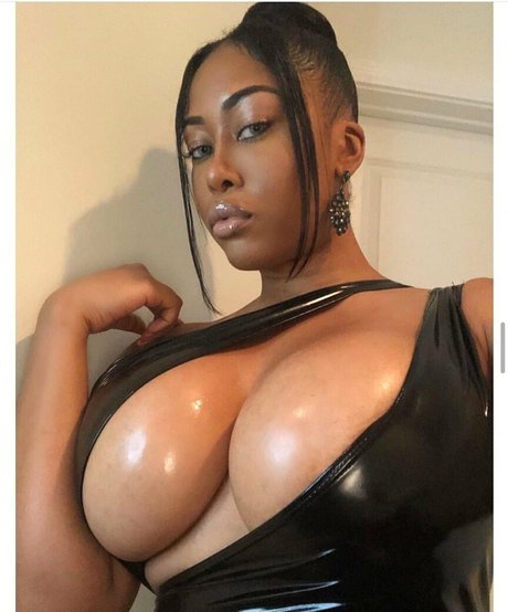 moreofmoriah modelo desnuda fotos