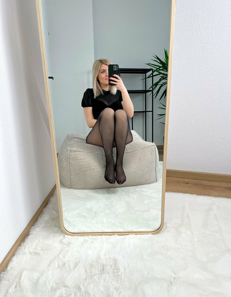 bellas paws modèle xxx archive