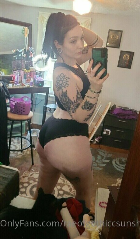 raeofgothiccsunshine top star photo