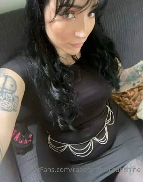 raeofgothiccsunshine bonita estrella porno archivo