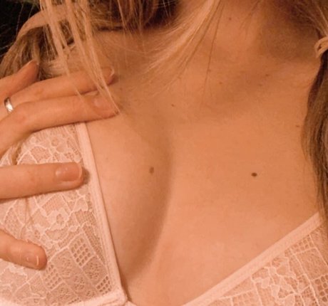 corinna actriz de alta definición archivo