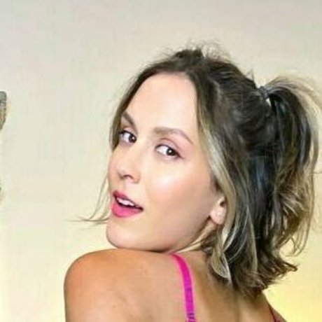 angyb05 modelo atractivo foto