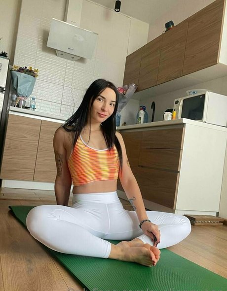 evelinaqueen belle actrice des photos