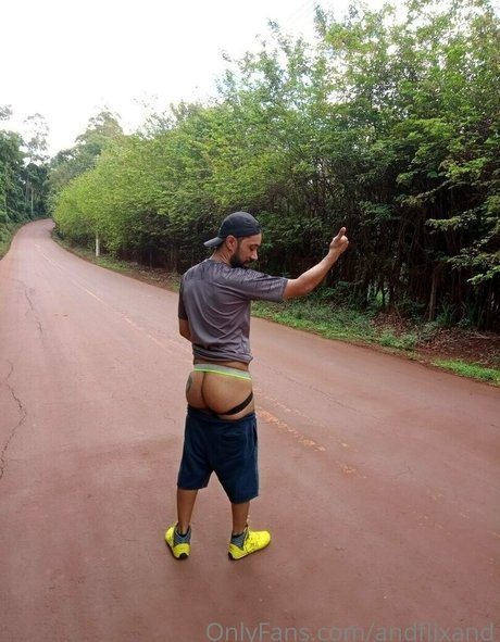 OnlyFans flexible pornographique sympa photos