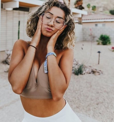 Lena Situations estrella porno en alta definición imagen