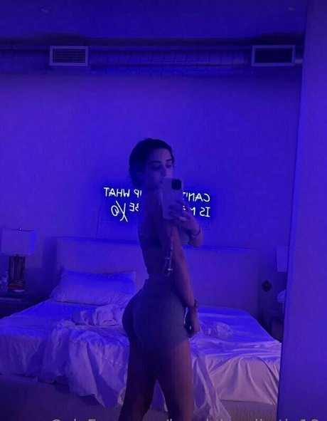 barelylegalkatie18 modèle de haute qualité photo