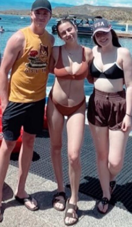 Jordan McDonald estrella porno perfecta foto