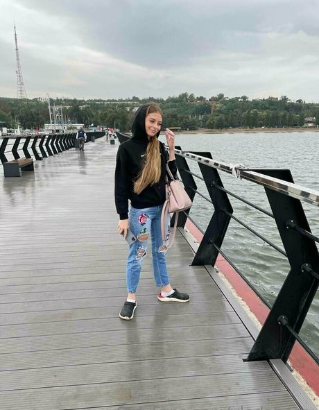 vladaberry modèle joli image