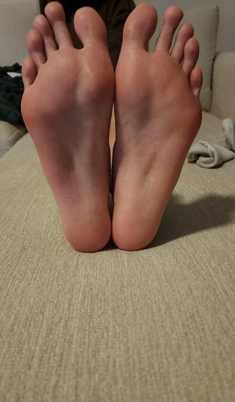 YamSoles modelo desnudos galería