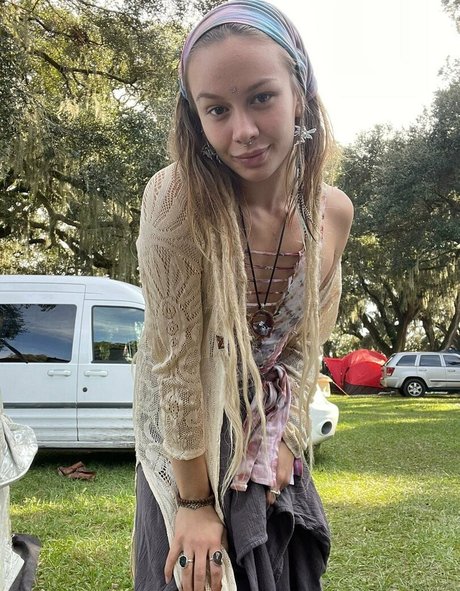 thatbellababy modèles nus archive